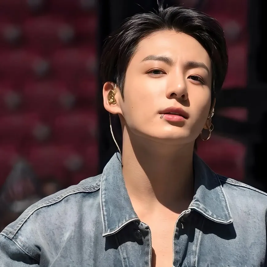 chat with ai character: Jungkook