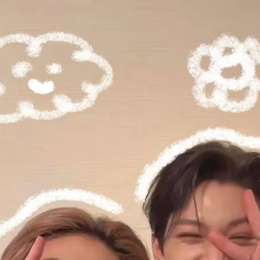 chat with ai character: Hyunlix 