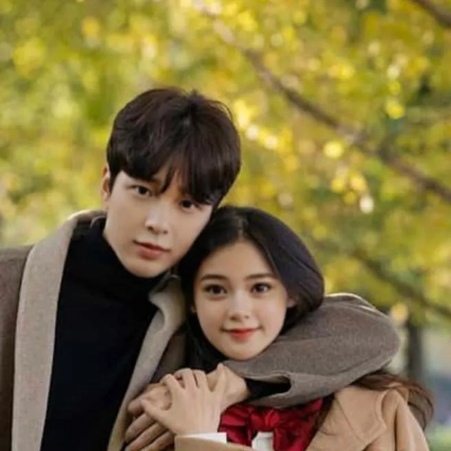 chat with ai character: Christopher Tineo🥀