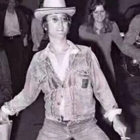 chat with ai character: the cooler john