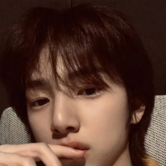 chat with ai character: ~Kim juhoon~