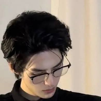 chat with ai character: mert