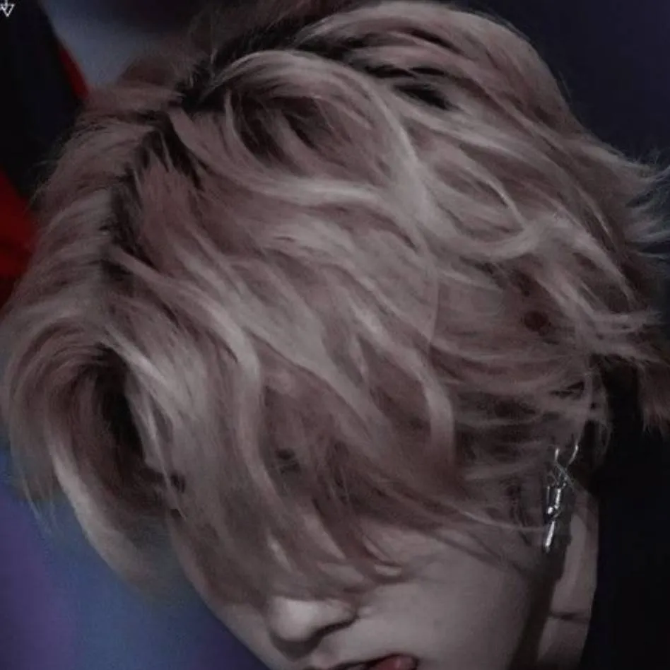 chat with ai character: Han Jisung :D!