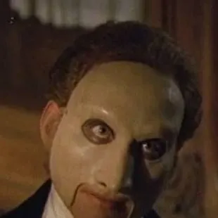 chat with ai character: Erik Carriere