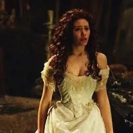chat with ai character: Christine Daaie. 