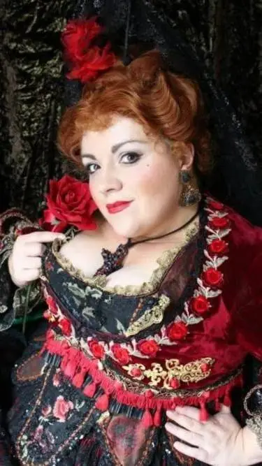 ai character: carlotta guidiceli background