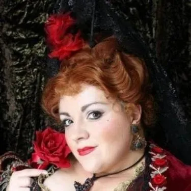 chat with ai character: carlotta guidiceli