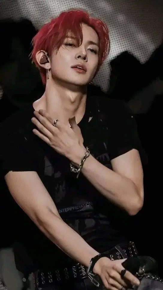 ai character: Heeseung background