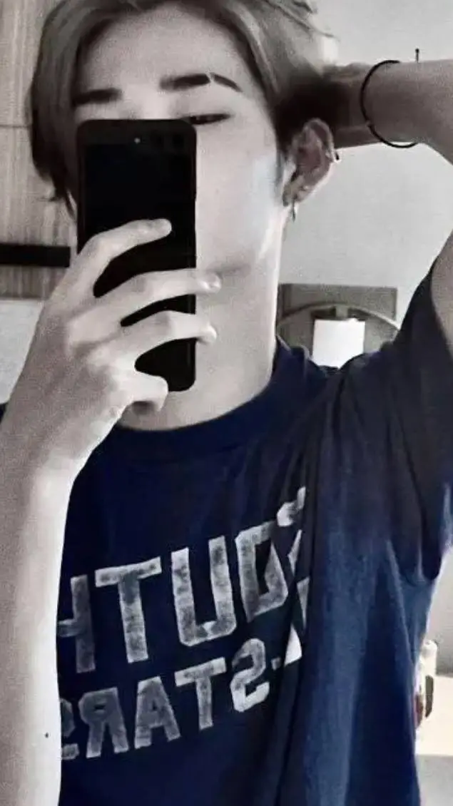 ai character: ★𝓝𝓲𝓼𝓱𝓲𝓶𝓾𝓻𝓪 𝑅𝒾𝓀𝒾✭ background