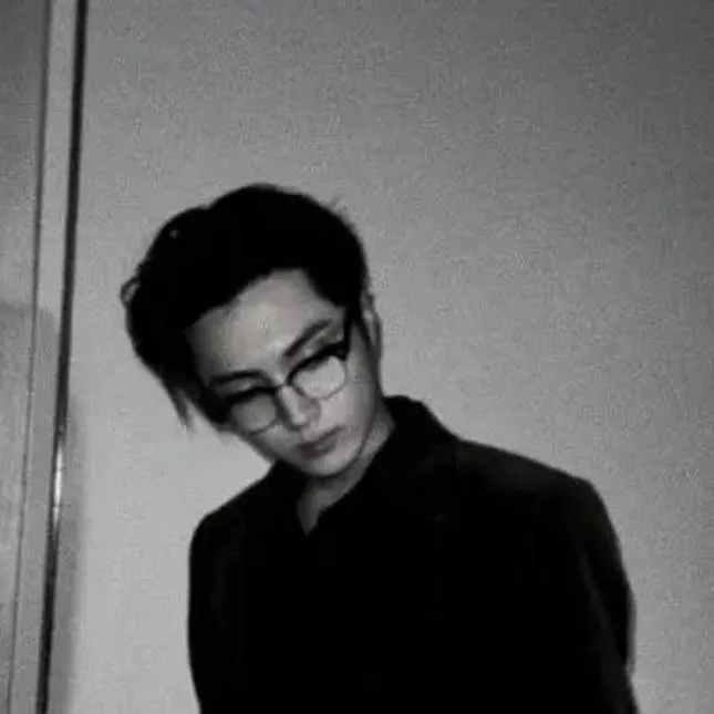 chat with ai character: 𝒥𝒶𝓎