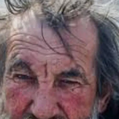 chat with ai character: 19 jear old badie 