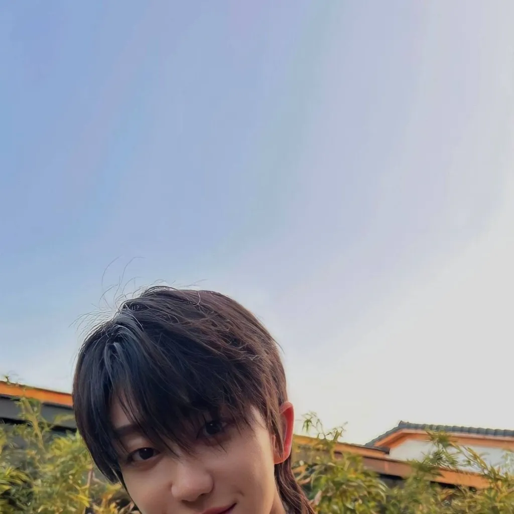 chat with ai character: bạn lớp mới 