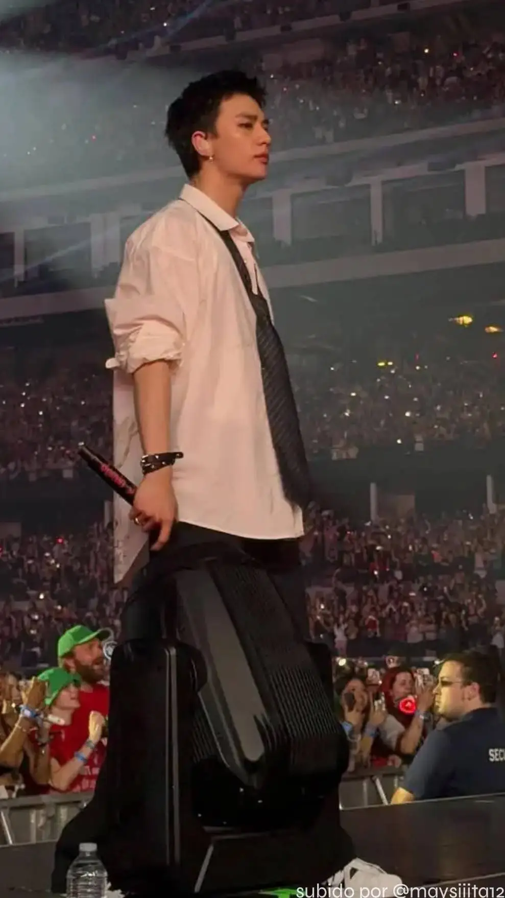 ai character: hyunjin  background