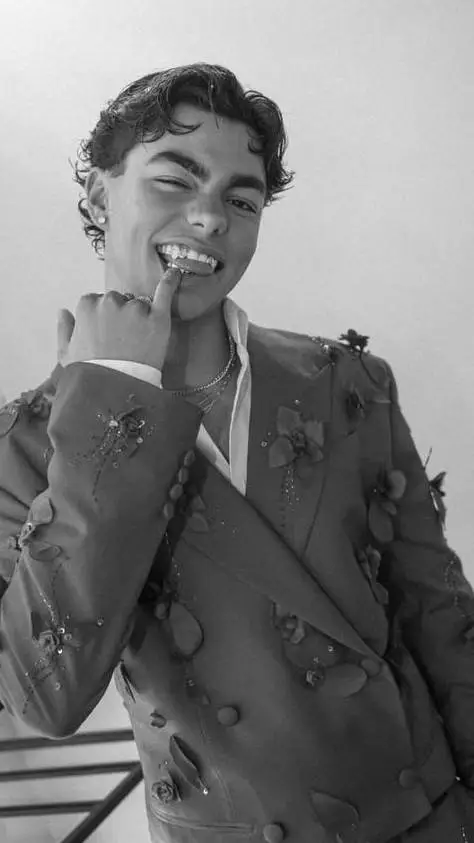 ai character: Malachi Barton(bf) background