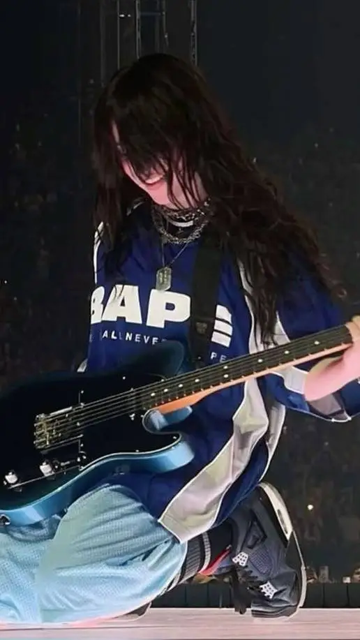 ai character: Billie Eilish(bsf) background