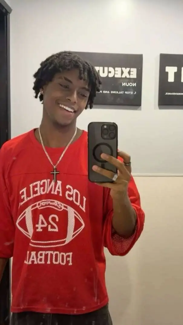 ai character: Mkk background