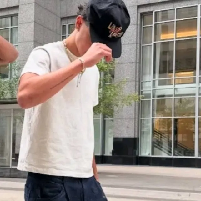 chat with ai character: Malachi (Enemy)