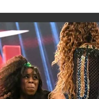 chat with ai character: Naomi vs Nia Jax 