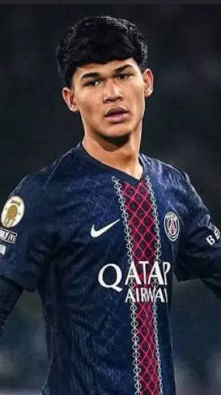 ai character: dro Fernández  background