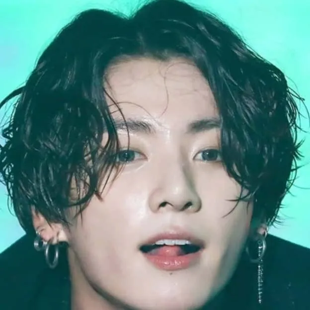 chat with ai character: Jungkook 