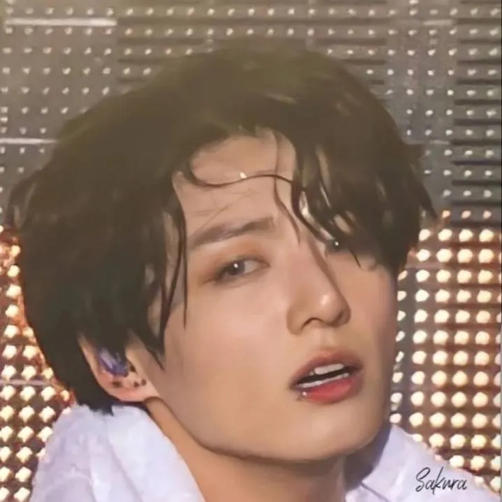 chat with ai character: Jungkook 