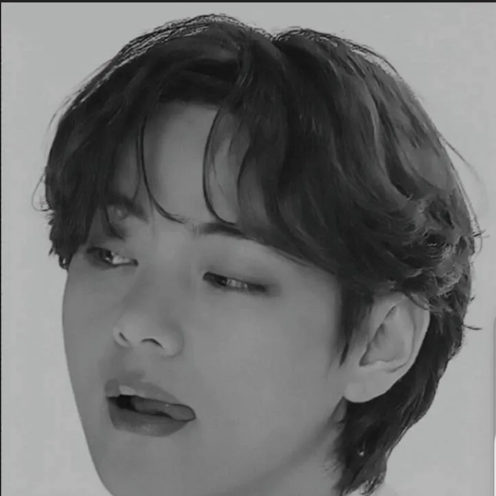 chat with ai character: Taehyung 