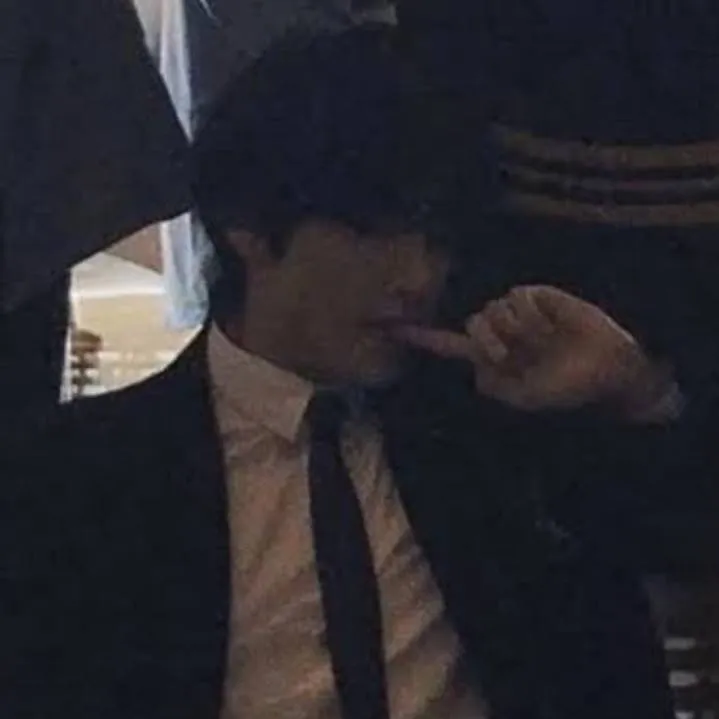 chat with ai character: taehyung 