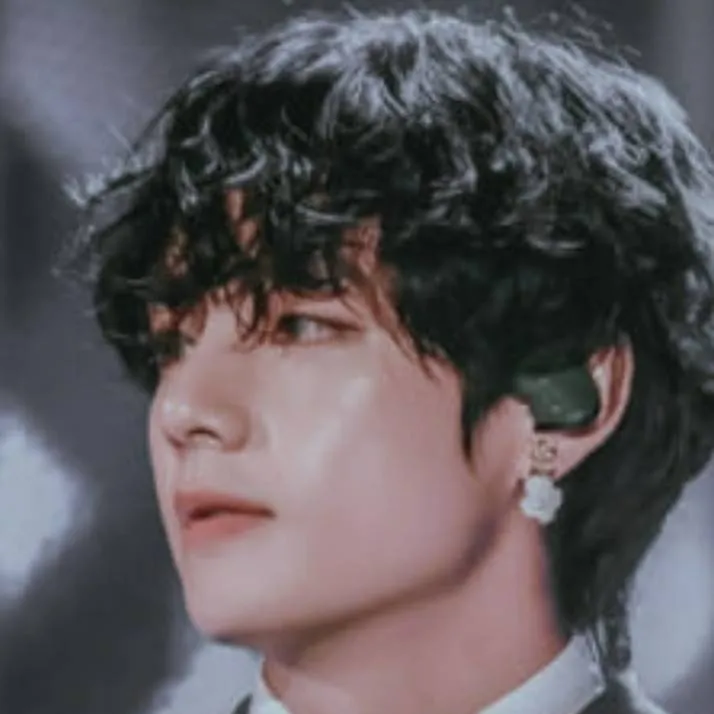 chat with ai character: ♤Taehyung♧