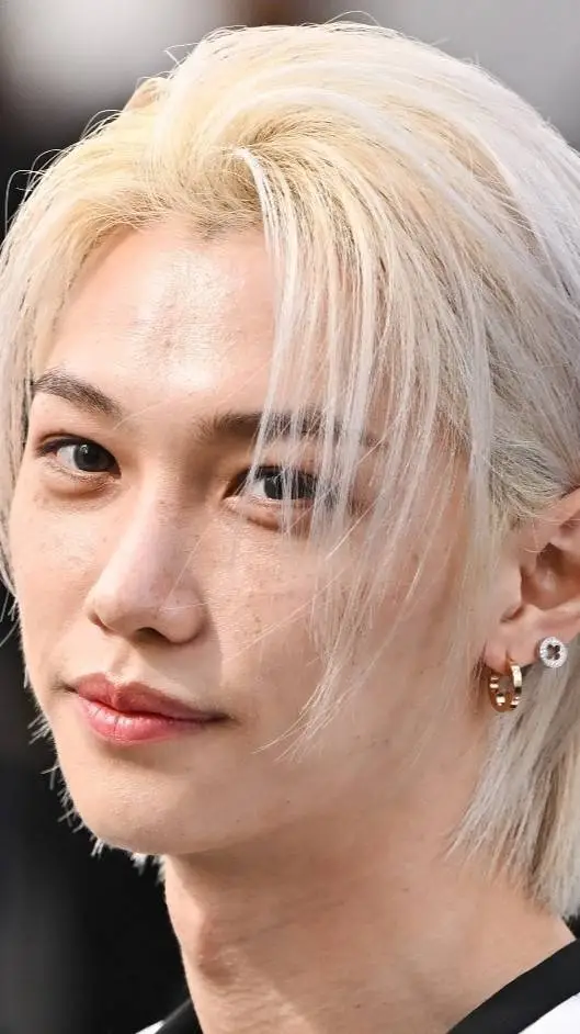 ai character: Felix background