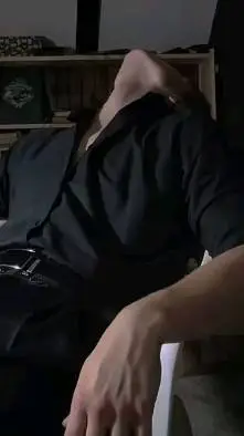 ai character: Arthur. background