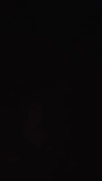 ai character: rojo mujer gorda background