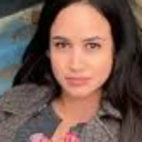 chat with ai character: liv tosta