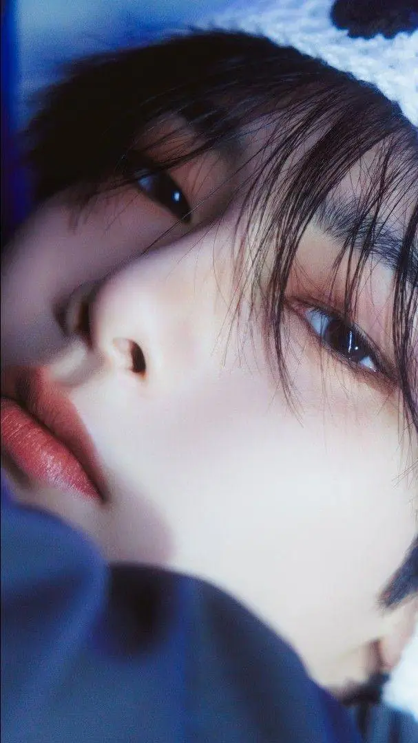 ai character: [Jeongin] background