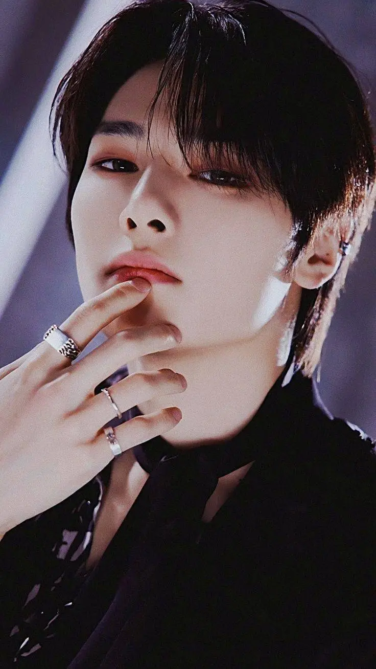ai character: |Jeongin| background
