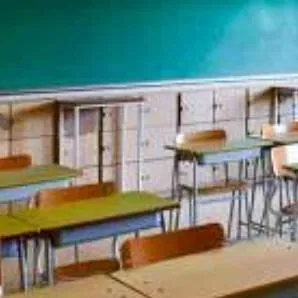 chat with ai character: Scuola 🏫🎒