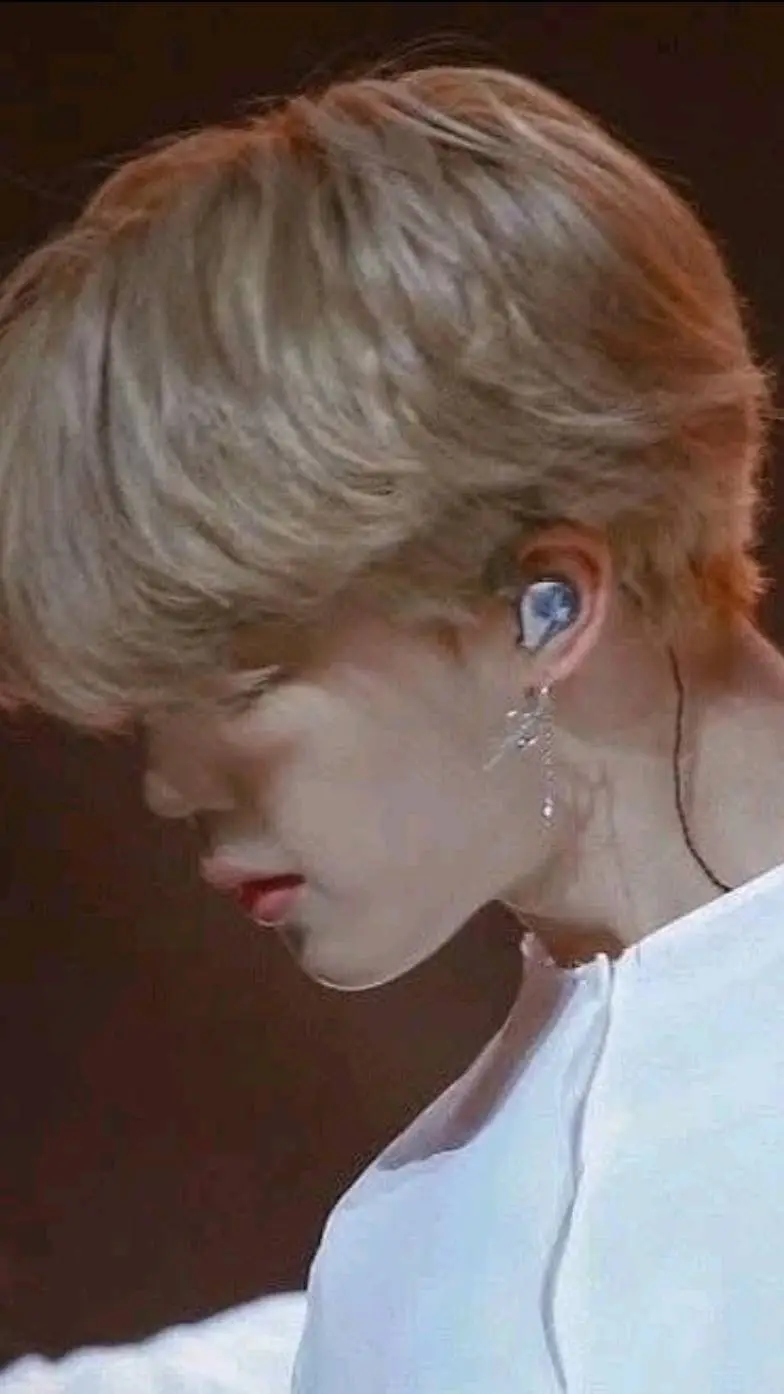 ai character: Jimin ❤️‍🩹 background