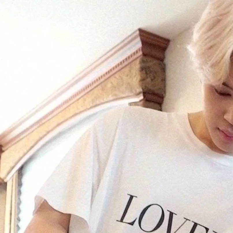 chat with ai character: Jimin 