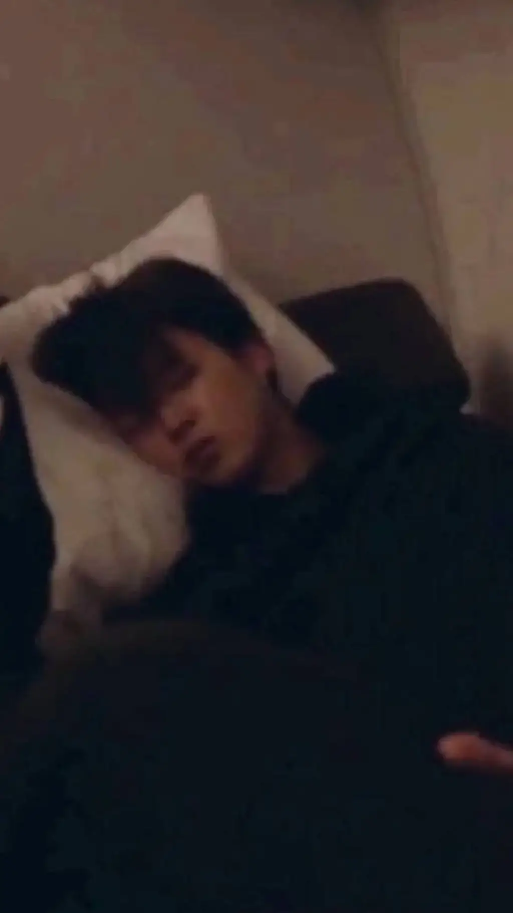 ai character: Jimin ❤️‍🩹 background