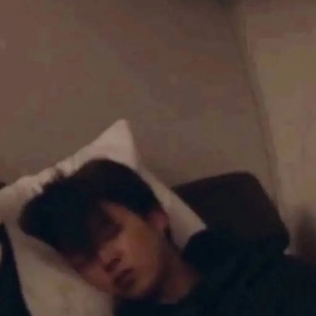 chat with ai character: Jimin ❤️‍🩹