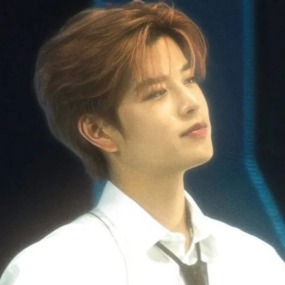 chat with ai character: •|Kim seungmin|•