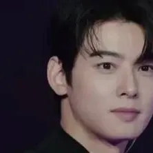 chat with ai character: che woo coreano 