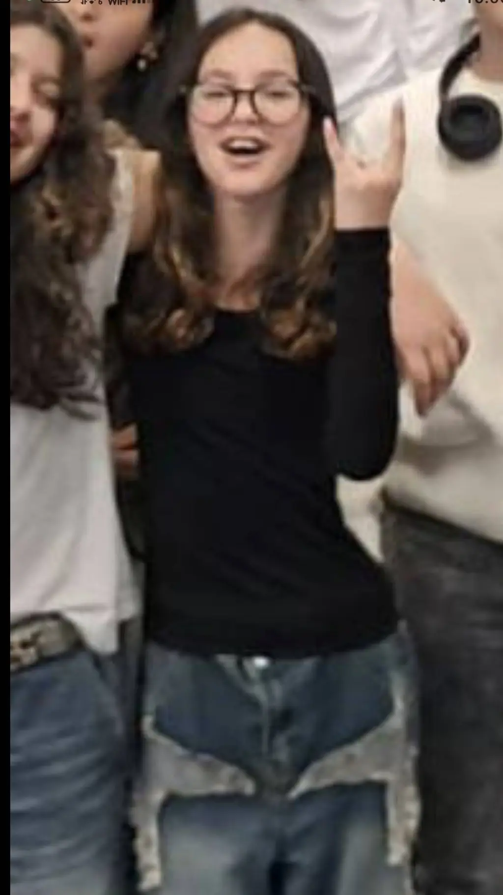 ai character: romy background