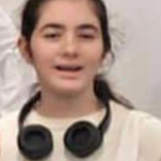 chat with ai character: Noya 