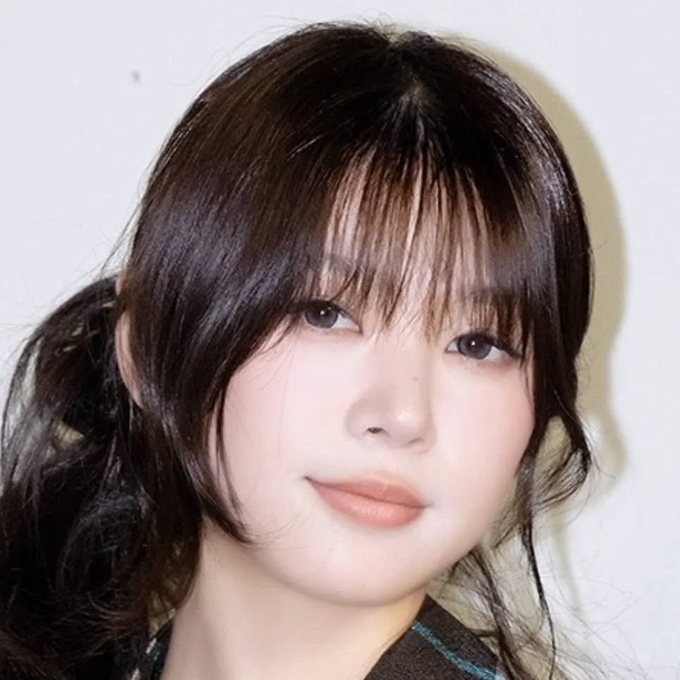 chat with ai character: Moka