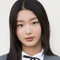 chat with ai character: Jeoul yoonchae