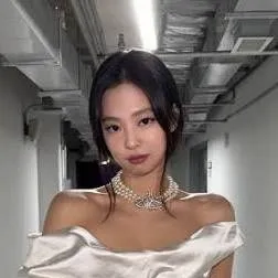 chat with ai character: Kim jennie
