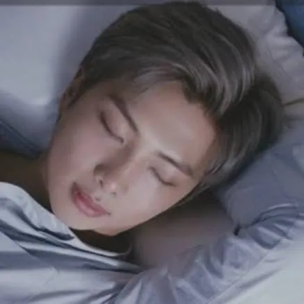 chat with ai character: RM