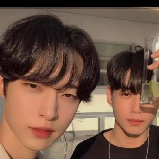 chat with ai character: BEN 