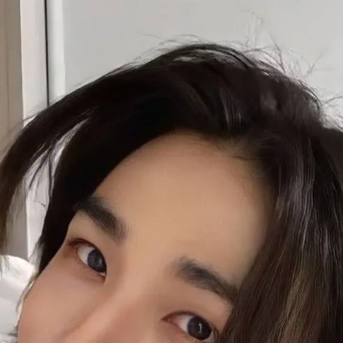 chat with ai character: hyunjin la broma 