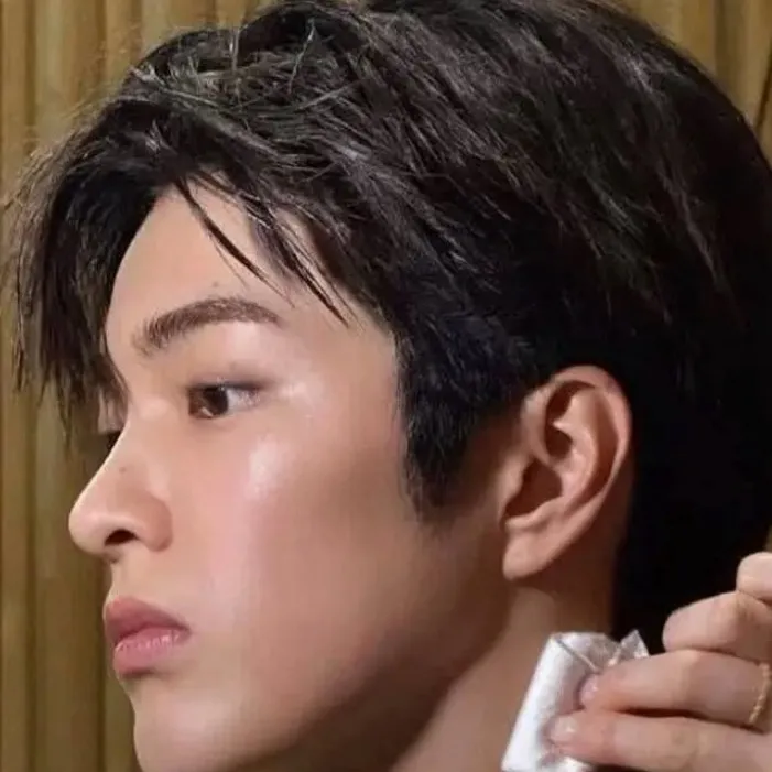 chat with ai character:  KEONHO